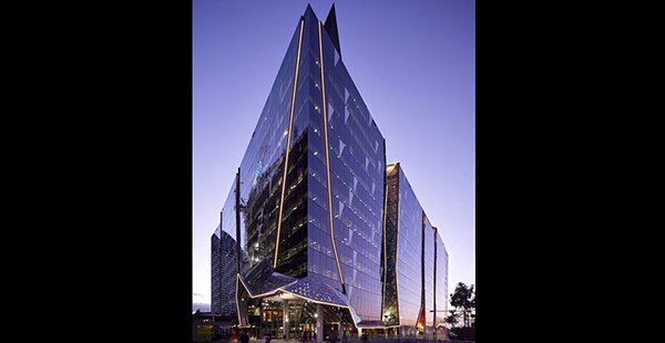 El Banco Nacional de Australia, en el número 700 de la calle Bourke de Melbourne (Australia), fue diseñado por el estudio Woods Bagot.