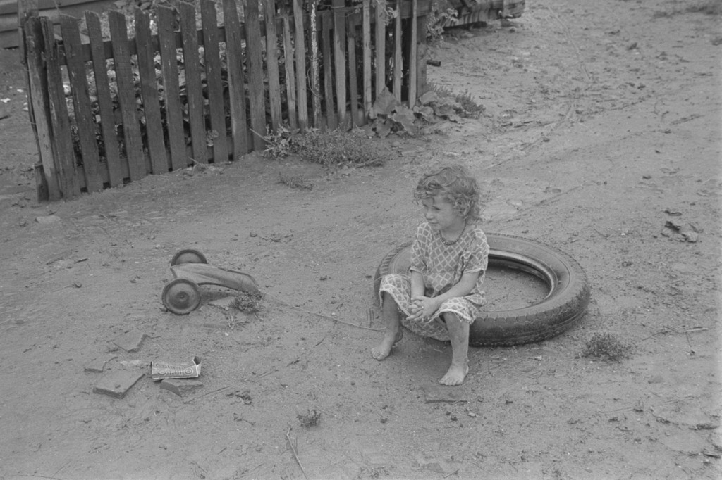 Child dwellers in Circleville's "Hooverville," central Ohio. 1938 Summer. (Universal History Archive/UIG via Getty Images)